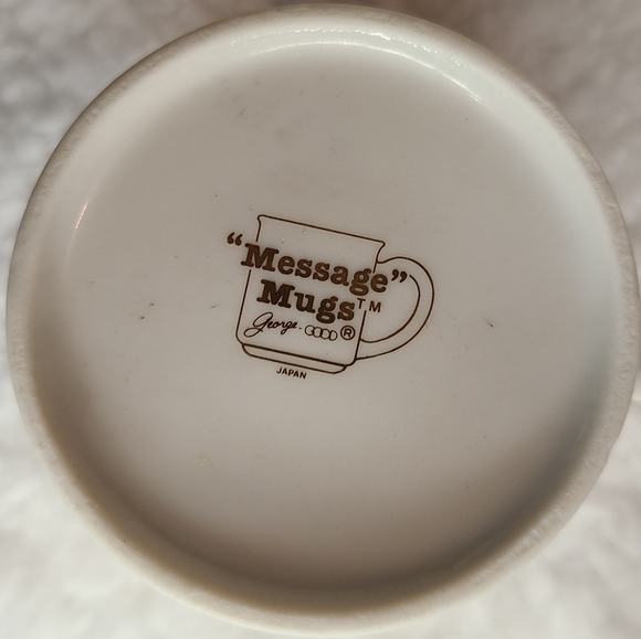 Christmas Holiday Mug "Christmas is Love" Vintage - Picture 4 of 4